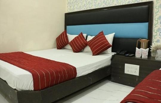 اتاق استاندارد سه نفره, Priya Palace By Byob Hotels