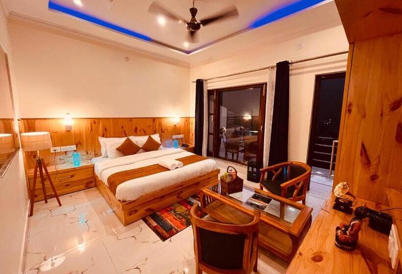 デラックスルーム, Sitara Hotel & Resort, ! Most Awarded Property In Mussoorie