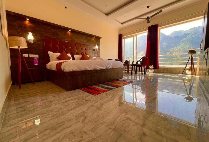 キングサイズベッドのスタンダードルーム, Sitara Hotel & Resort, ! Most Awarded Property In Mussoorie