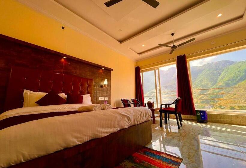 キングサイズベッドのスタンダードルーム, Sitara Hotel & Resort, ! Most Awarded Property In Mussoorie