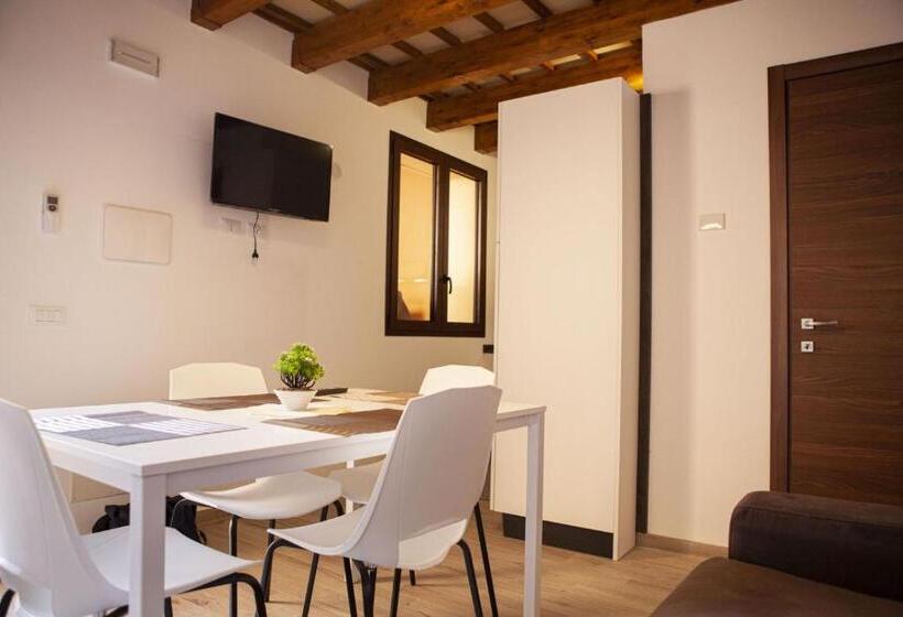 استودیوی استاندارد, Casa Vacanza Zu Ciano