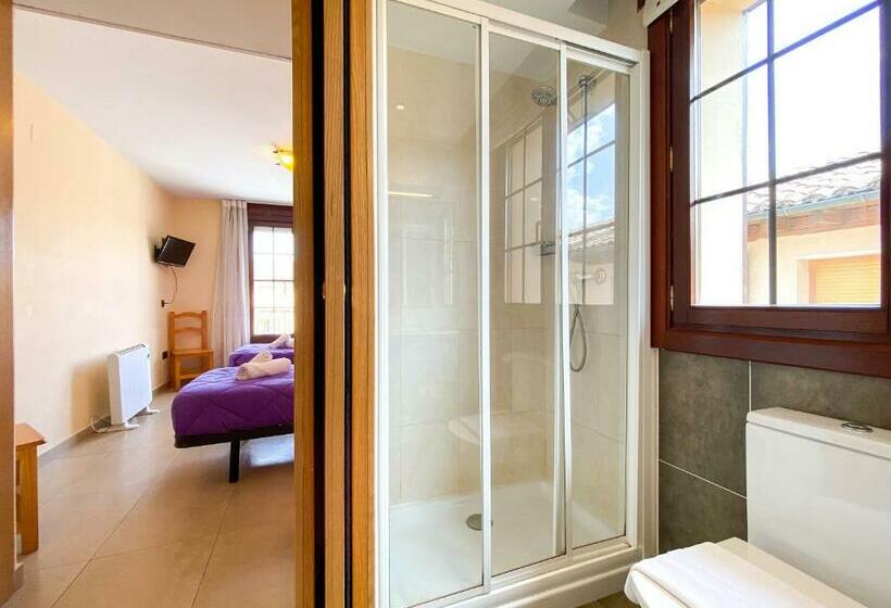 اتاق استاندارد با بالکن, Hostal Ainoa