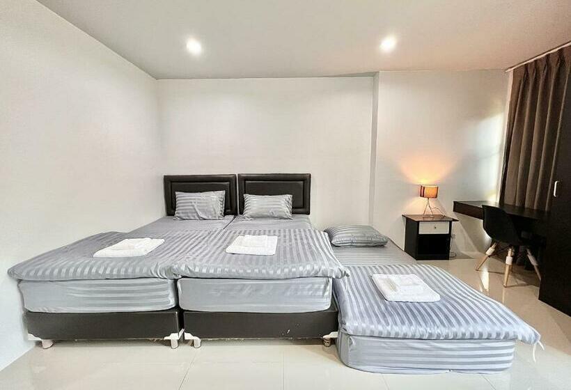 اتاق استاندارد سه نفره, Area15 Hotel & Apartment
