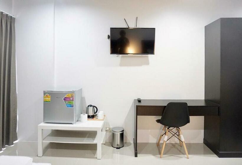اتاق استاندارد سه نفره, Area15 Hotel & Apartment