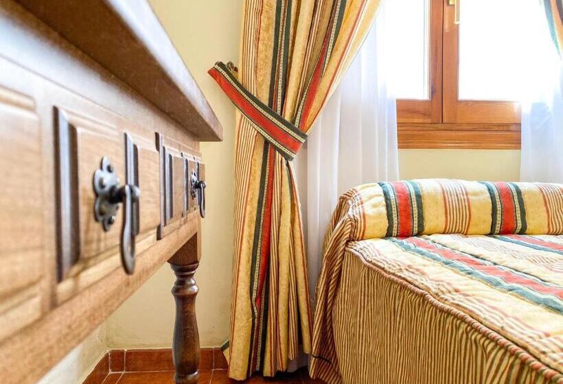 اتاق استاندارد سه نفره, Posada Los Leones