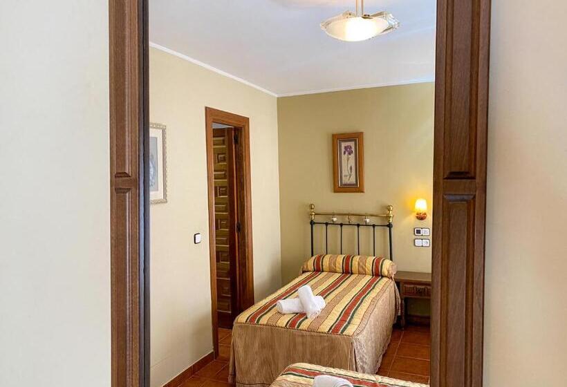 اتاق استاندارد سه نفره, Posada Los Leones