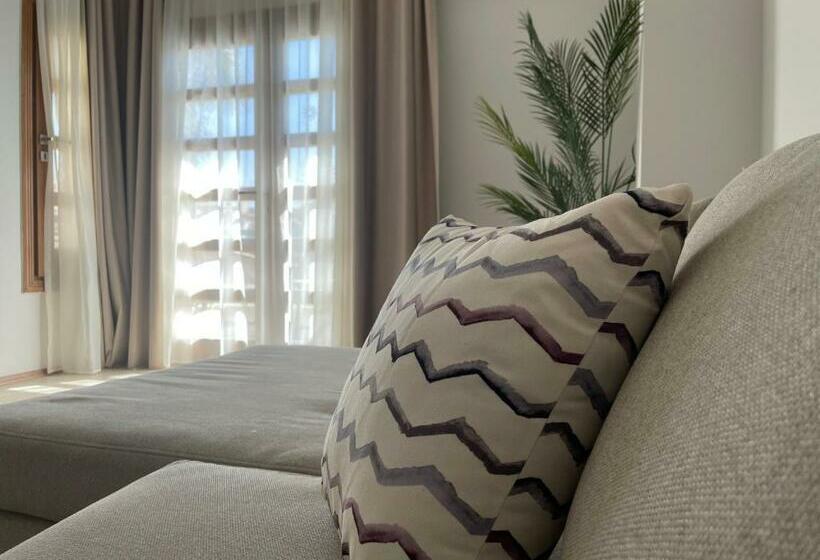 آپارتمان 1 خوابه, Livingville Nine