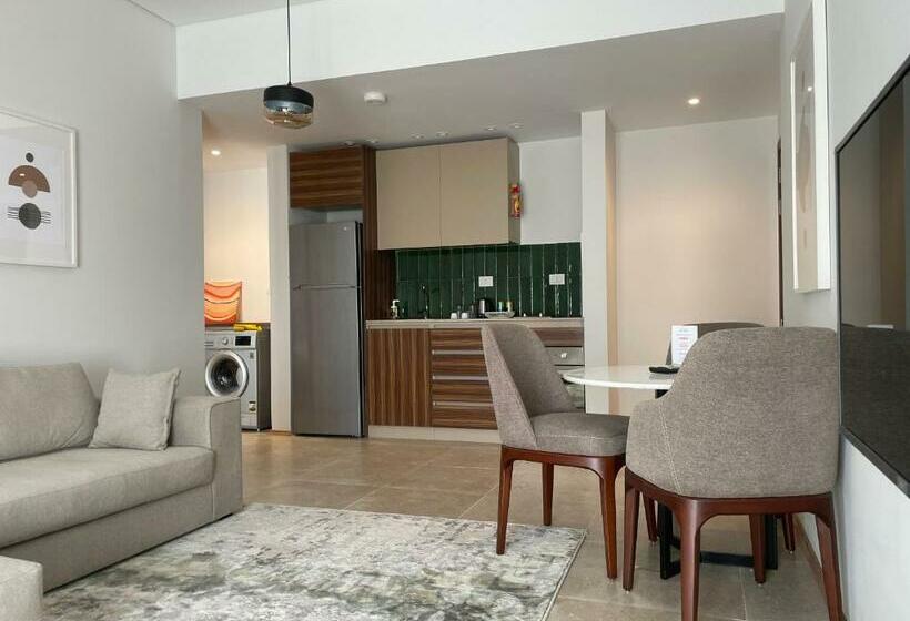 آپارتمان 1 خوابه, Livingville Nine