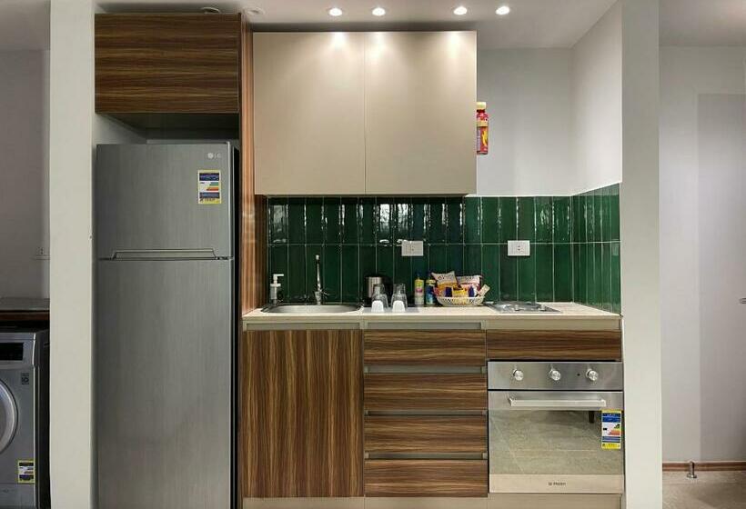 آپارتمان 1 خوابه, Livingville Nine