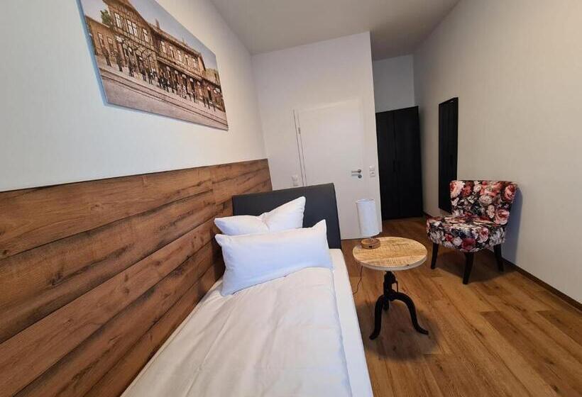 اتاق استاندارد یک نفره, Gleis 3viertel Jena