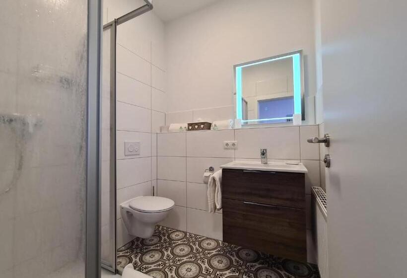 اتاق استاندارد, Gleis 3viertel Jena