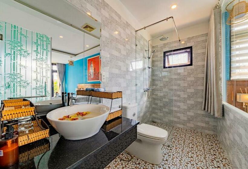 اتاق لوکس با چشم‌انداز باغ, Hoi An Heart Hostel Villa   Bespoke