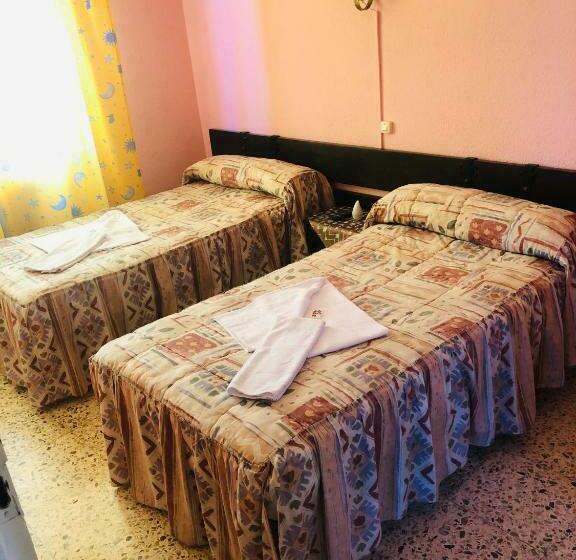 اتاق استاندارد, Hostal Juli Bureba