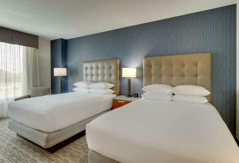 اتاق لوکس با تخت دو نفره بزرگ, Drury Plaza Hotel Tallahassee