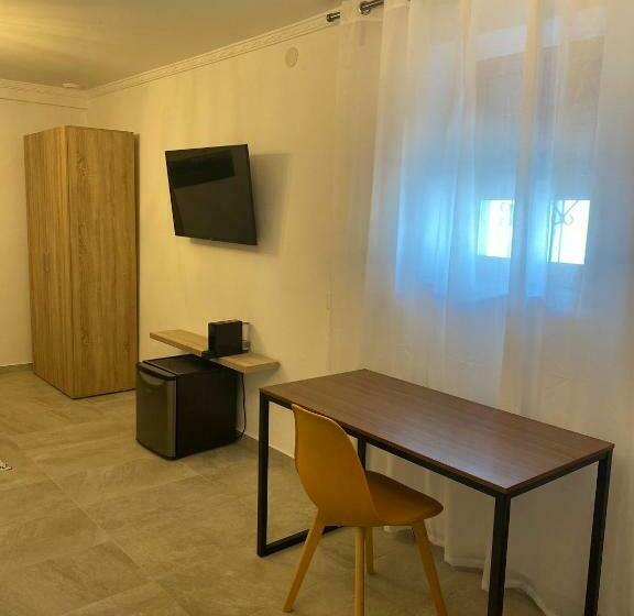 اتاق لوکس, Suites Benalup Centro