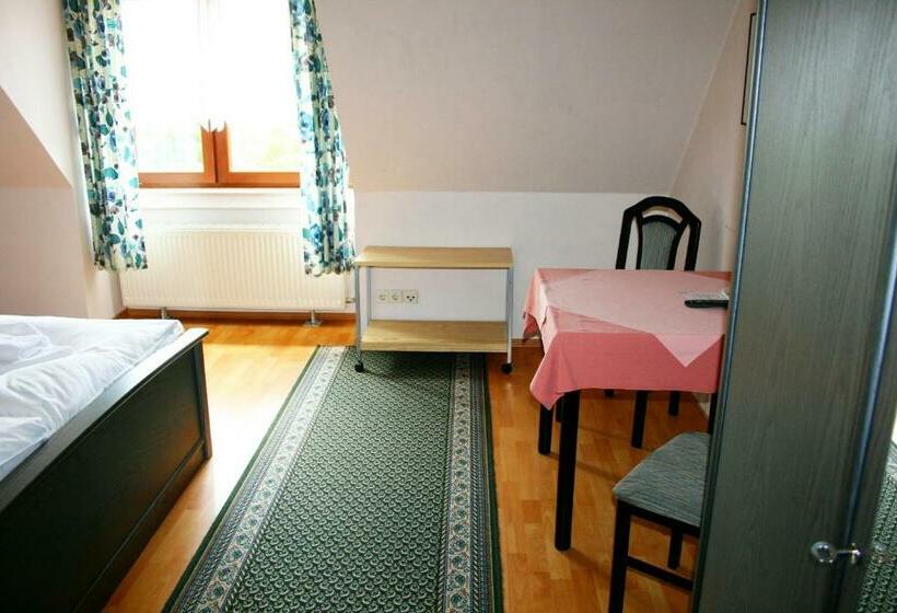 اتاق استاندارد, Grober S Reiterhof
