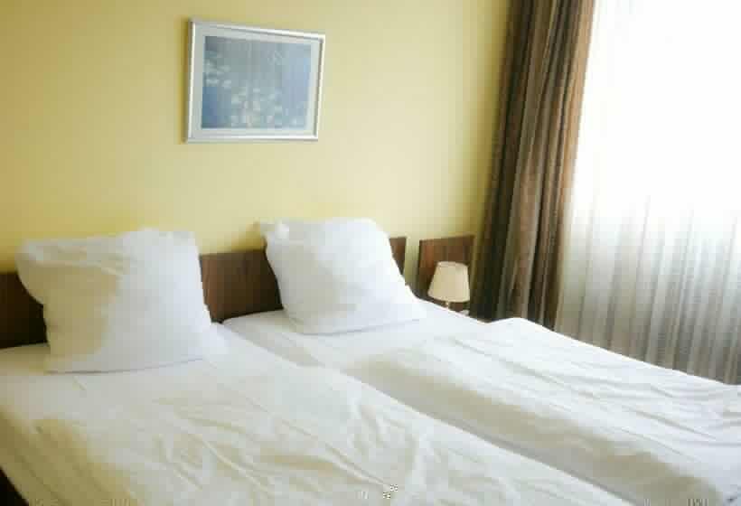 اتاق استاندارد, Oronto