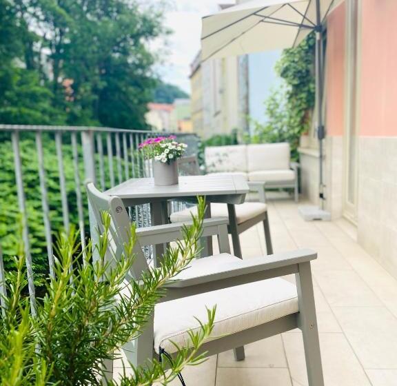 آپارتمان 1 خوابه, Pension22