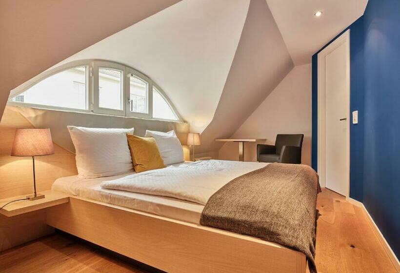 استودیوی استاندارد, Mein Werder   Hotel Am Markt