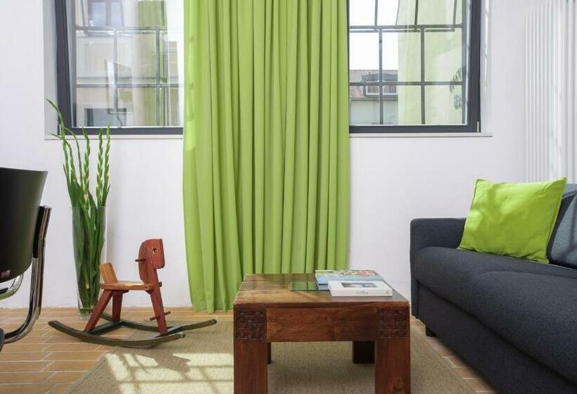 استودیوی استاندارد, Mein Werder   Hotel Am Markt