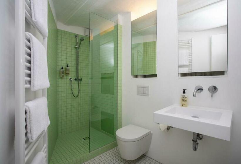 استودیوی استاندارد, Mein Werder   Hotel Am Markt