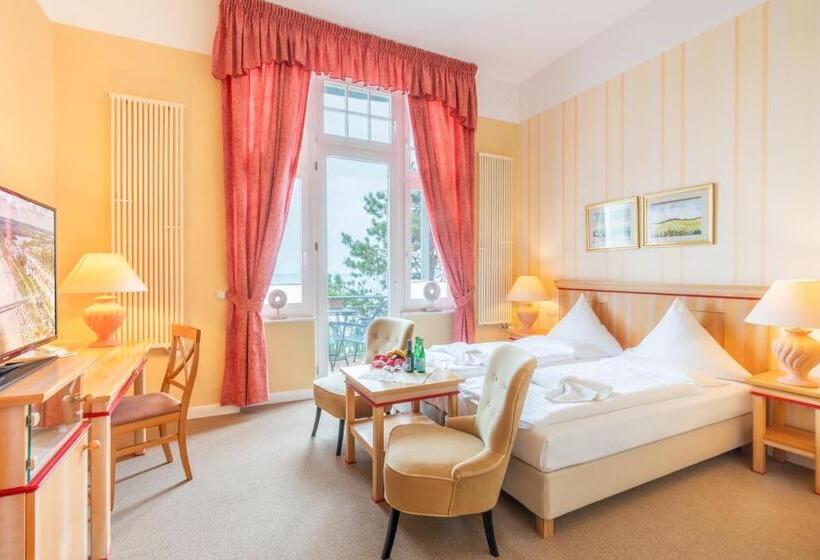 اتاق استاندارد با بالکن و چشم‌انداز دریا, Strandhotel Möwe