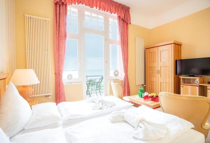 اتاق استاندارد با بالکن و چشم‌انداز دریا, Strandhotel Möwe