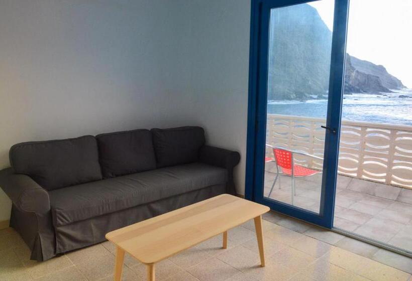 标准工作室带阳台, Apartamentos Playa Azul