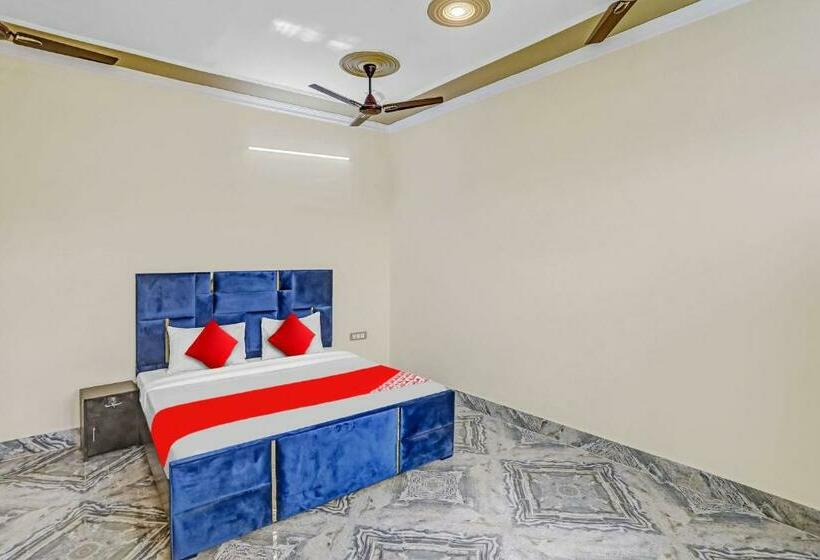 اتاق کلاسیک سه تخته, Flagship Friends Guest House