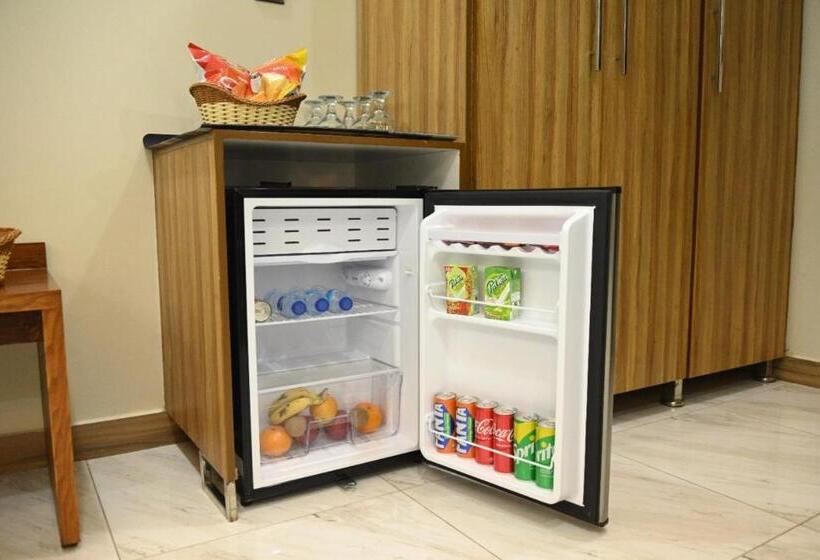 سوئیت پرزیدنت, Pearl Inn