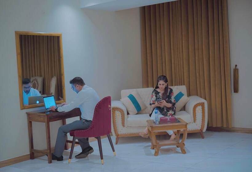 سوییت اجرایی, Pearl Inn