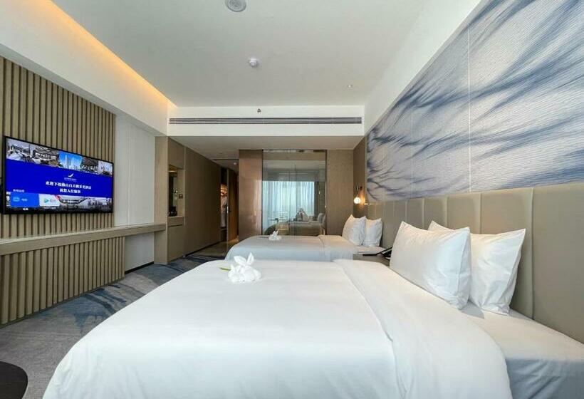 Deluxe room with river view, White Swan Vyv Hotel, Foshan