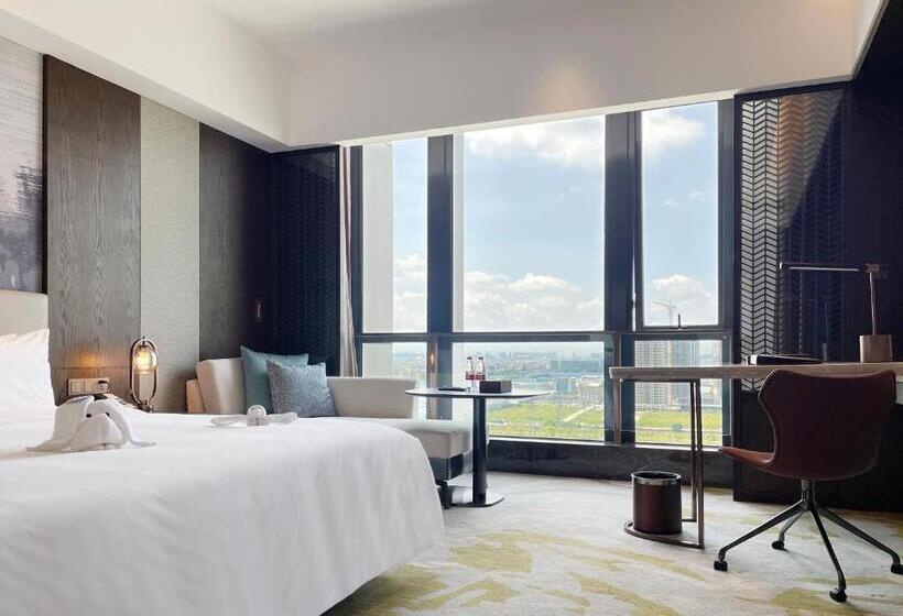 اتاق لوکس با تخت بزرگ, White Swan Vyv Hotel, Foshan