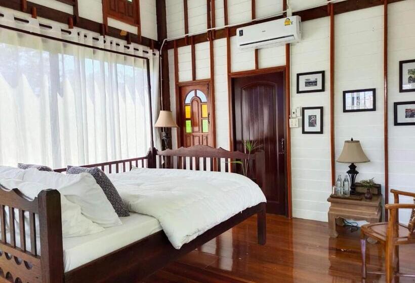 اتاق لوکس با بالکن, Destiny Home Stay