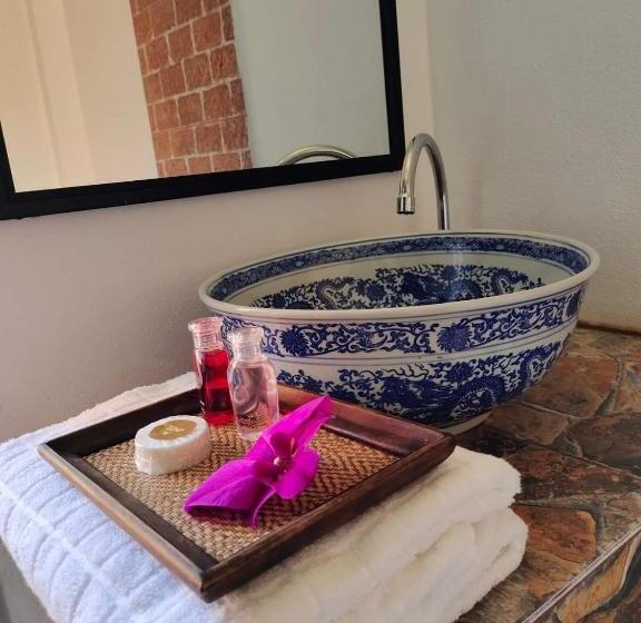 اتاق لوکس, Destiny Home Stay