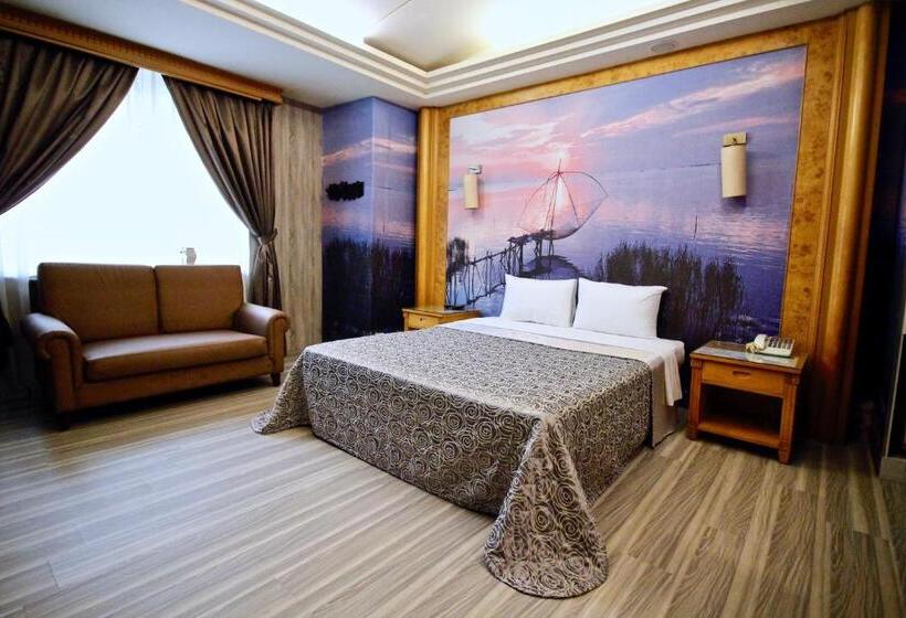 اتاق لوکس, Spring City Motel