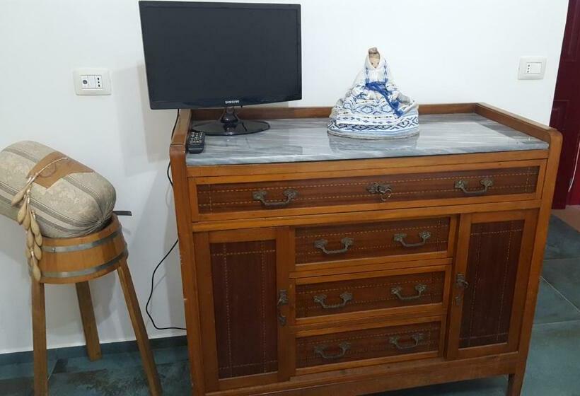 آپارتمان 1 خوابه, Iggh Il Glicine Guest House