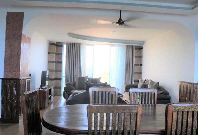 اتاق لوکس با چشم‌انداز دریا, Lido Beach Resort
