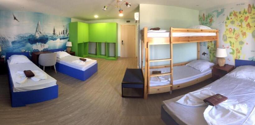 اتاق خانوادگی, Therma Camp And Pool In Therma Village   Free Parking & Free Beach