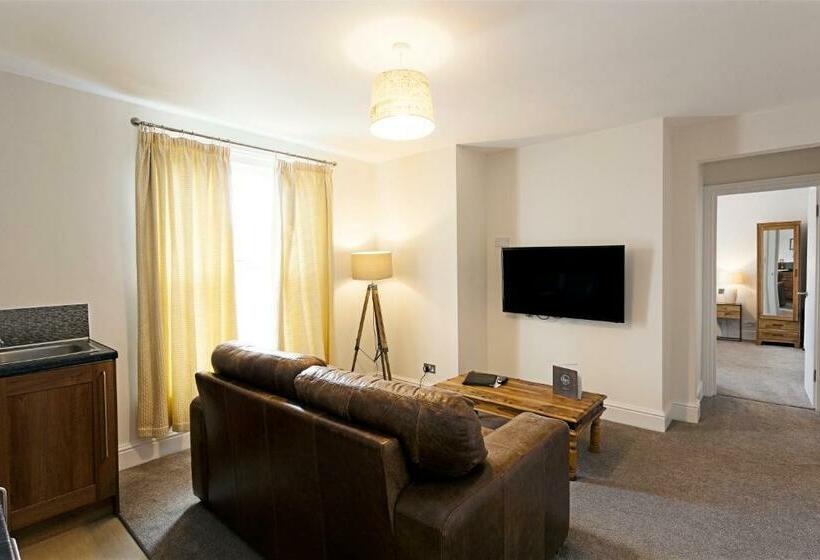 اتاق استاندارد با اتاق نشیمن, Andover House Hotel & Restaurant   Adults Only
