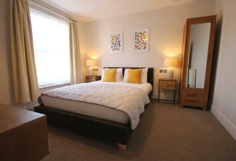 اتاق استاندارد با اتاق نشیمن, Andover House Hotel & Restaurant   Adults Only