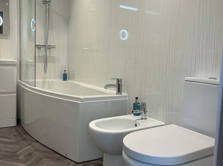 اتاق استاندارد با تخت بزرگ, Ashbourne House