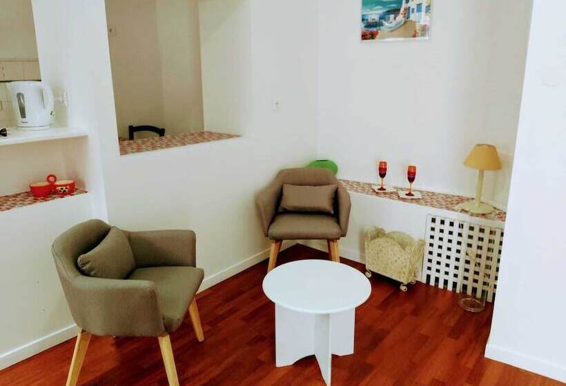 Economy Studio, Au Berceau De Bernadette