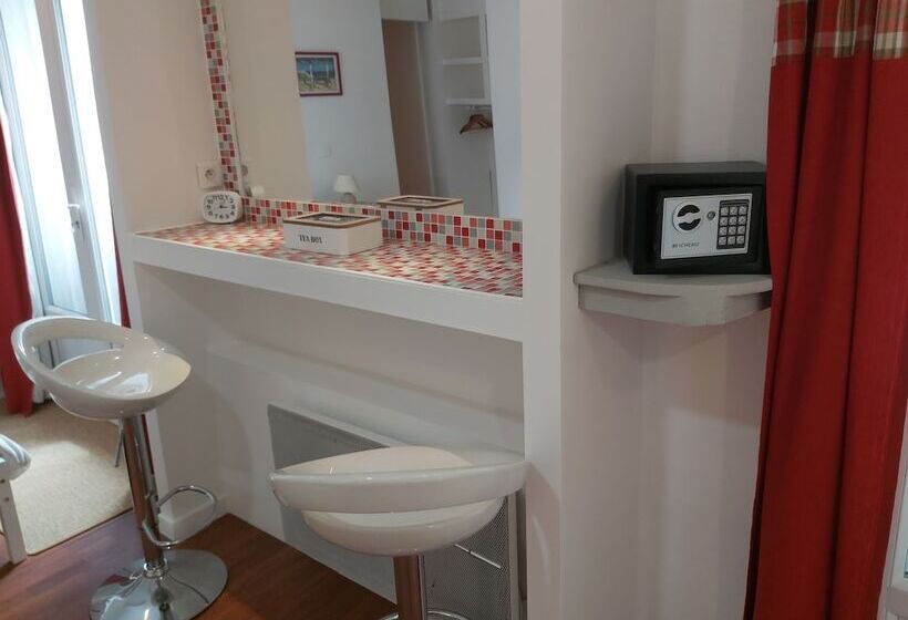 Economy Studio, Au Berceau De Bernadette