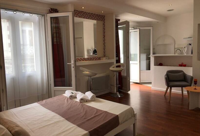 Economy Studio, Au Berceau De Bernadette