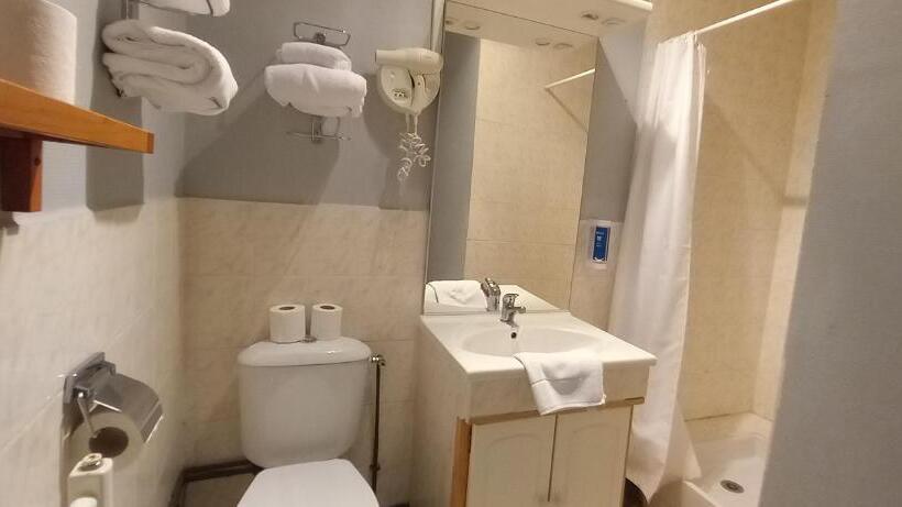 اتاق استاندارد با 2 تخت دوبل, Brit Hotel Comtes De Champagne   Troyes Centre Historique