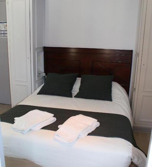 اتاق استاندارد, Brit Hotel Comtes De Champagne   Troyes Centre Historique