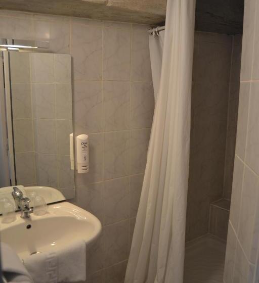 اتاق استاندارد, Brit Hotel Comtes De Champagne   Troyes Centre Historique