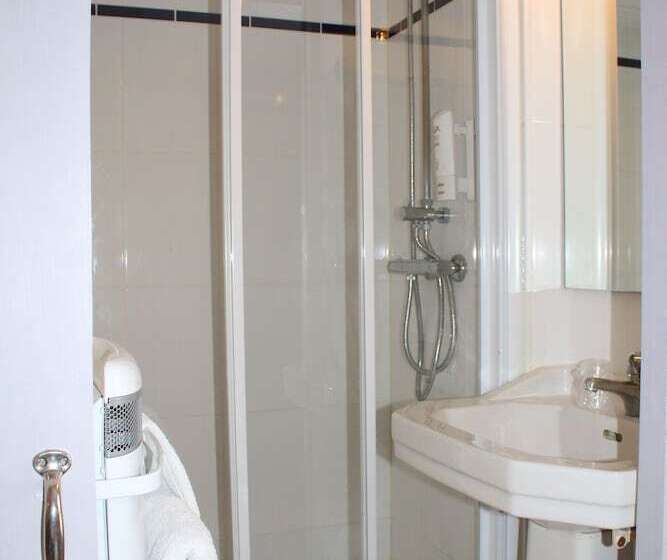 اتاق استاندارد, Brit Hotel Comtes De Champagne   Troyes Centre Historique