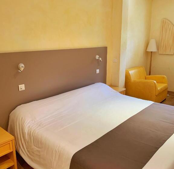 Номер Стандарт Трехместный, Hôtel Beau Soleil